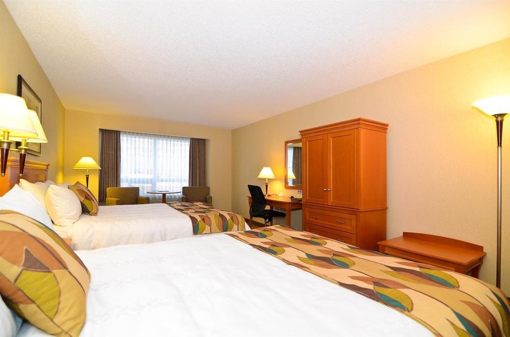 Best Western Plus Calgary Centre Inn Екстер'єр фото