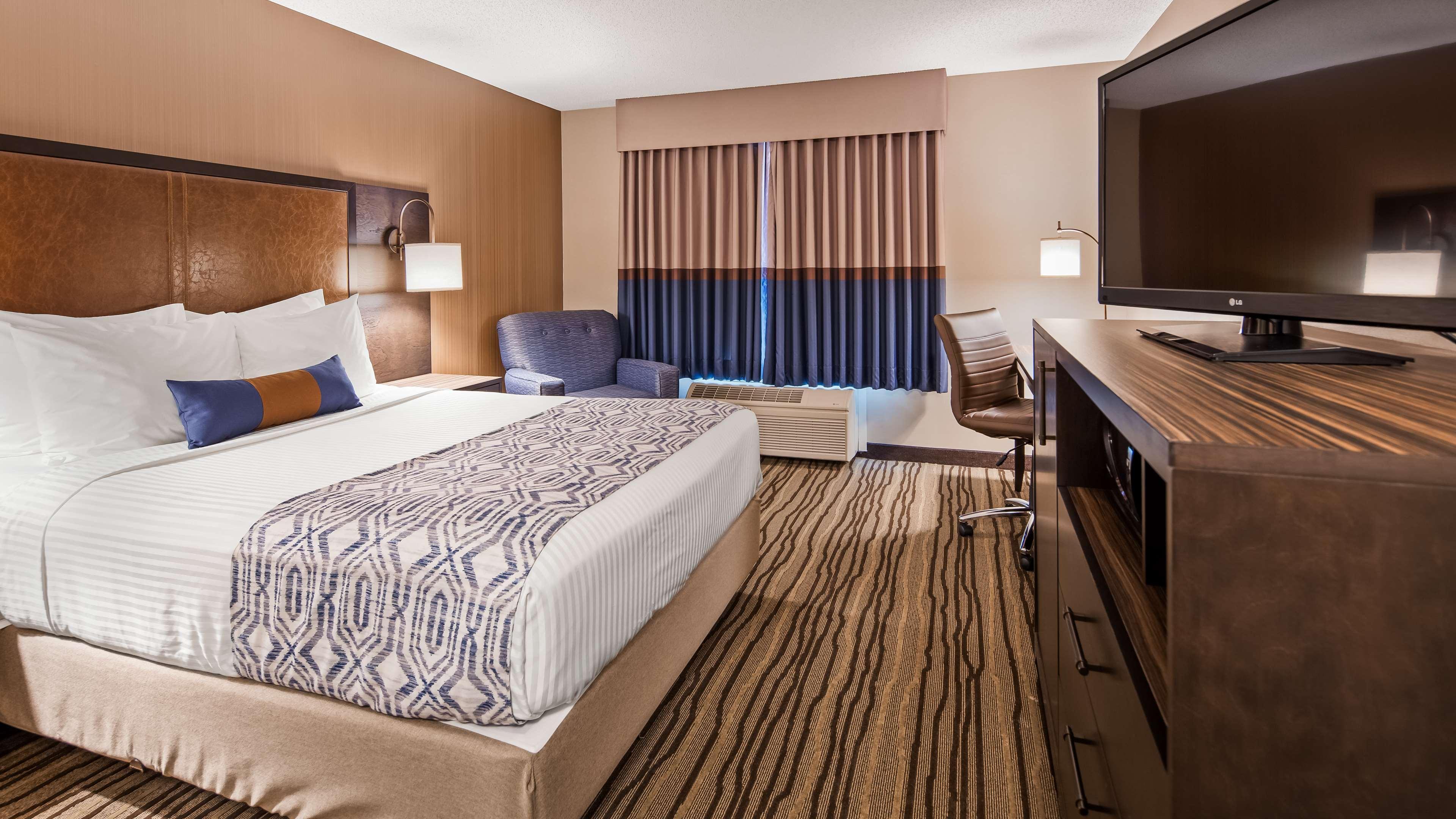 Best Western Plus Calgary Centre Inn Екстер'єр фото