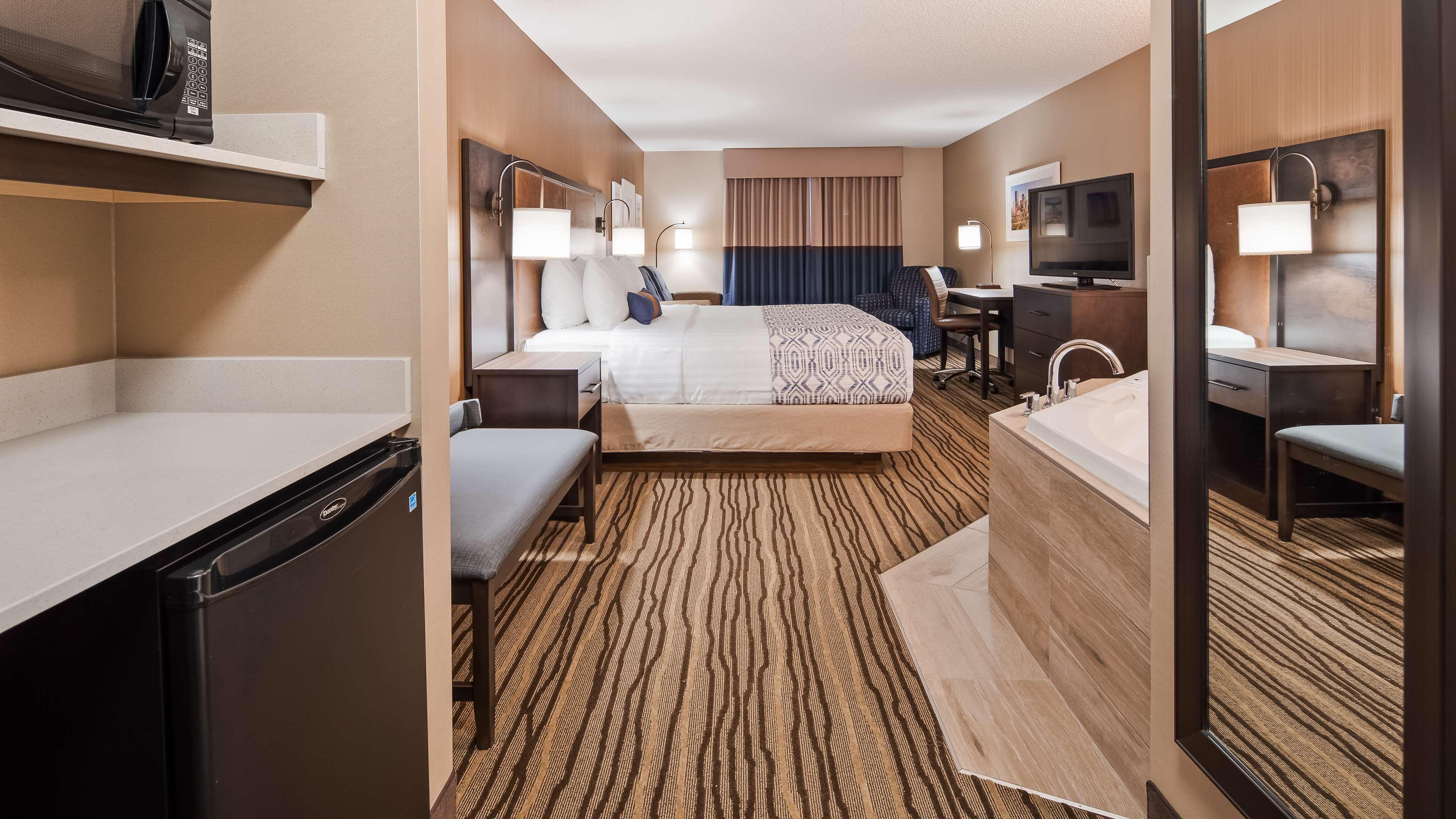 Best Western Plus Calgary Centre Inn Екстер'єр фото