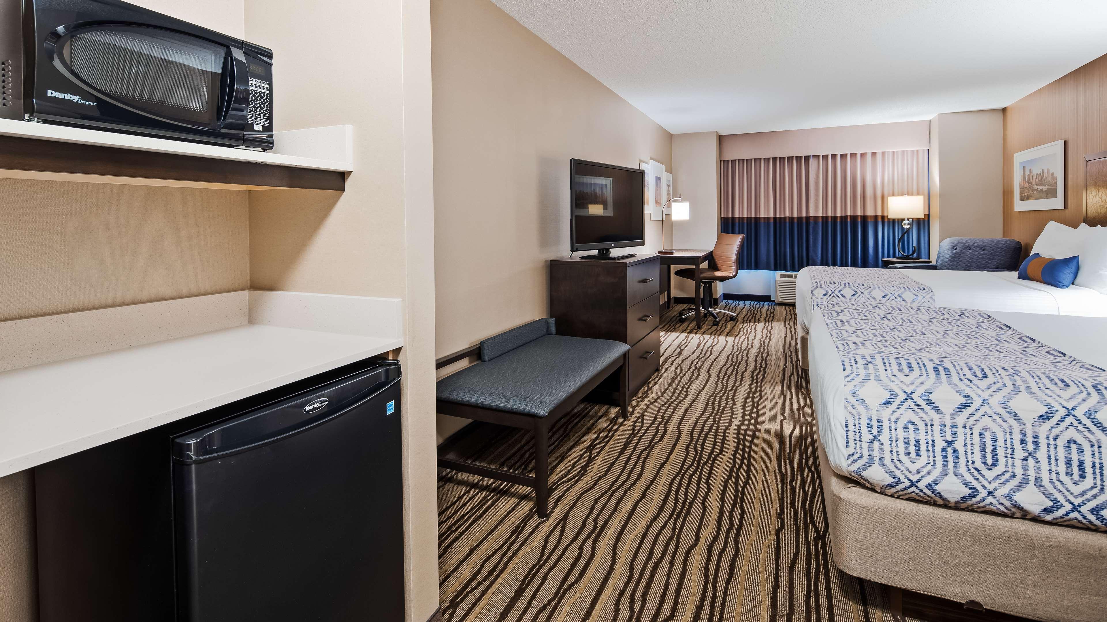 Best Western Plus Calgary Centre Inn Екстер'єр фото