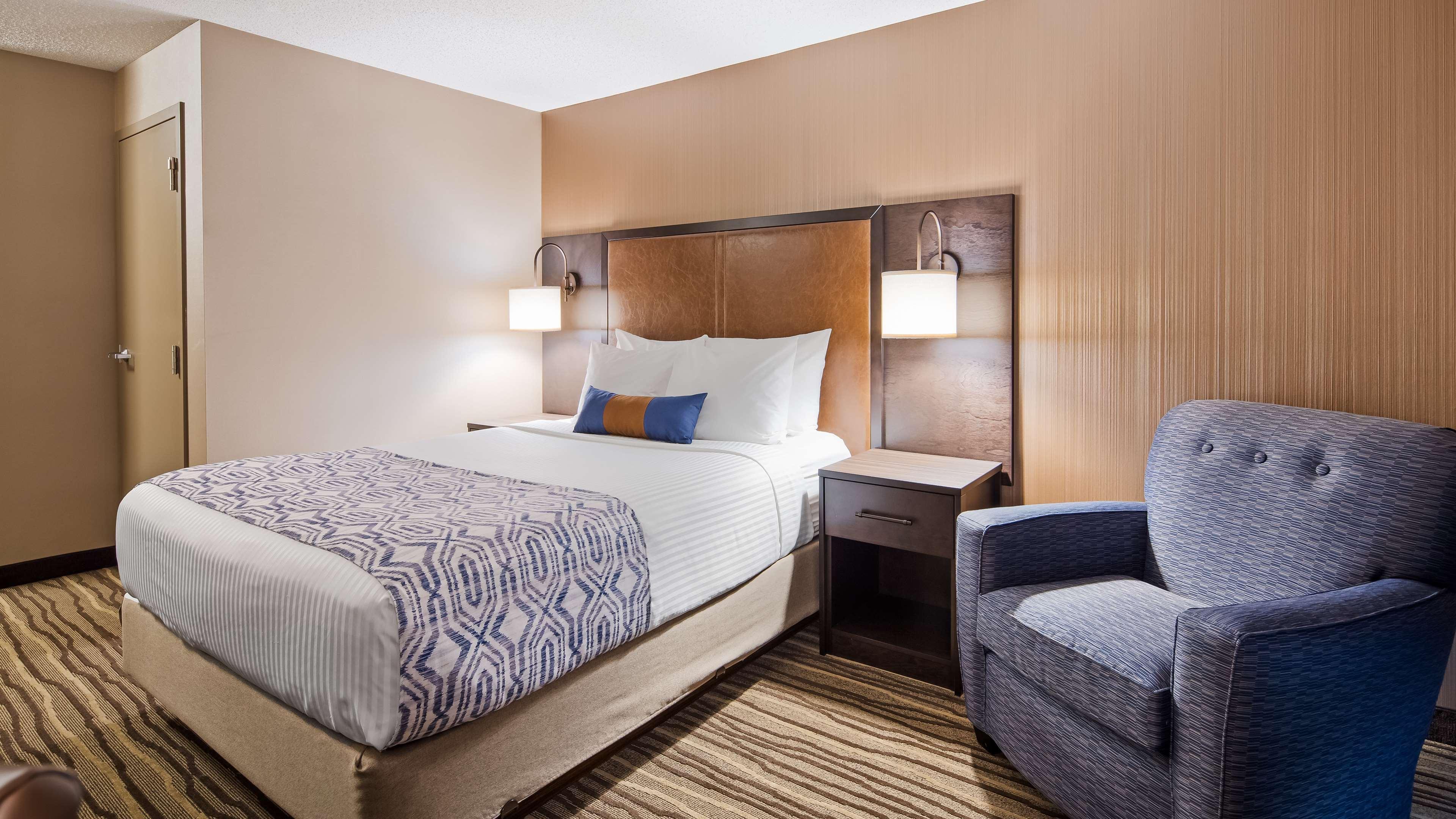 Best Western Plus Calgary Centre Inn Екстер'єр фото