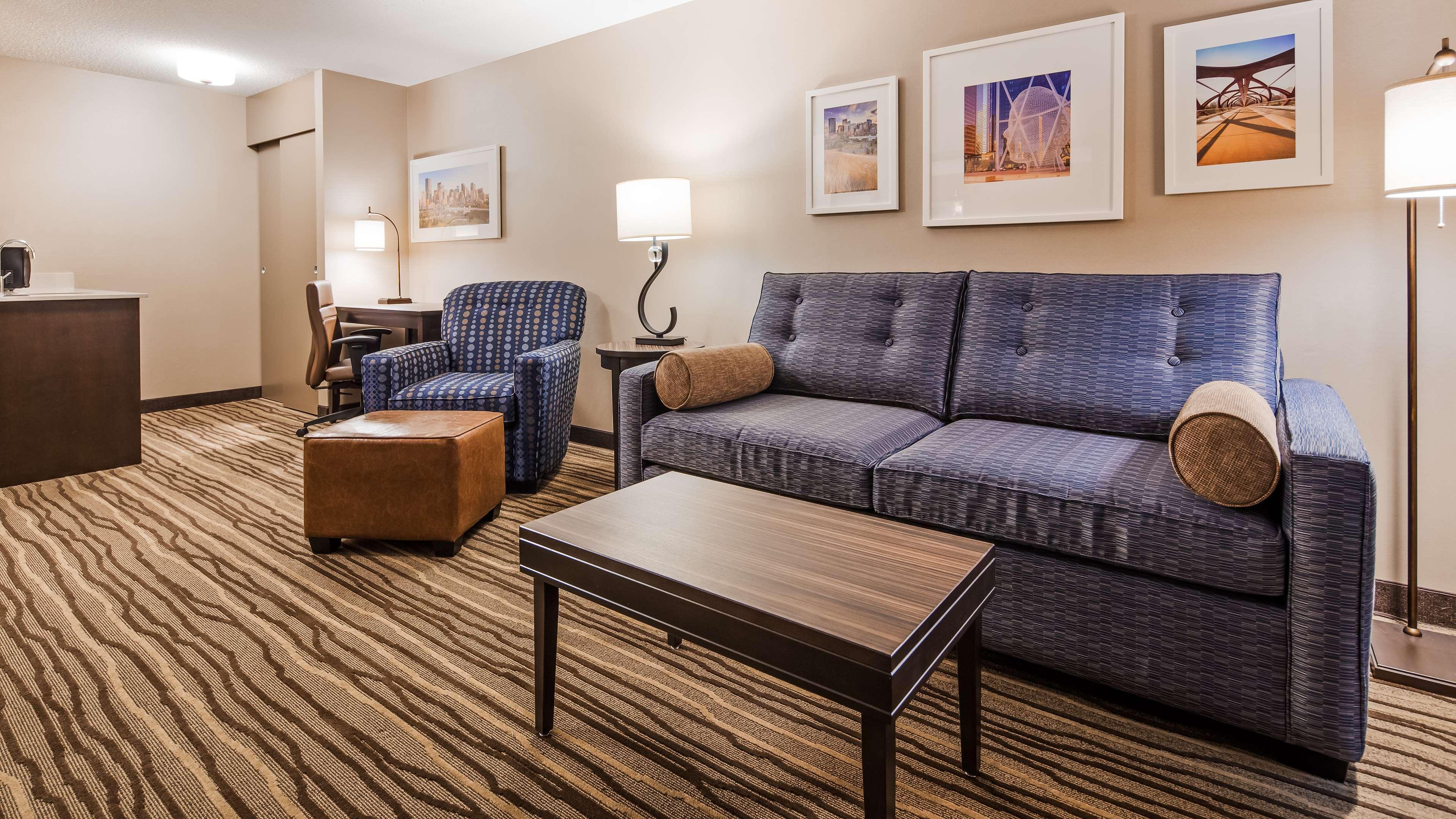 Best Western Plus Calgary Centre Inn Екстер'єр фото