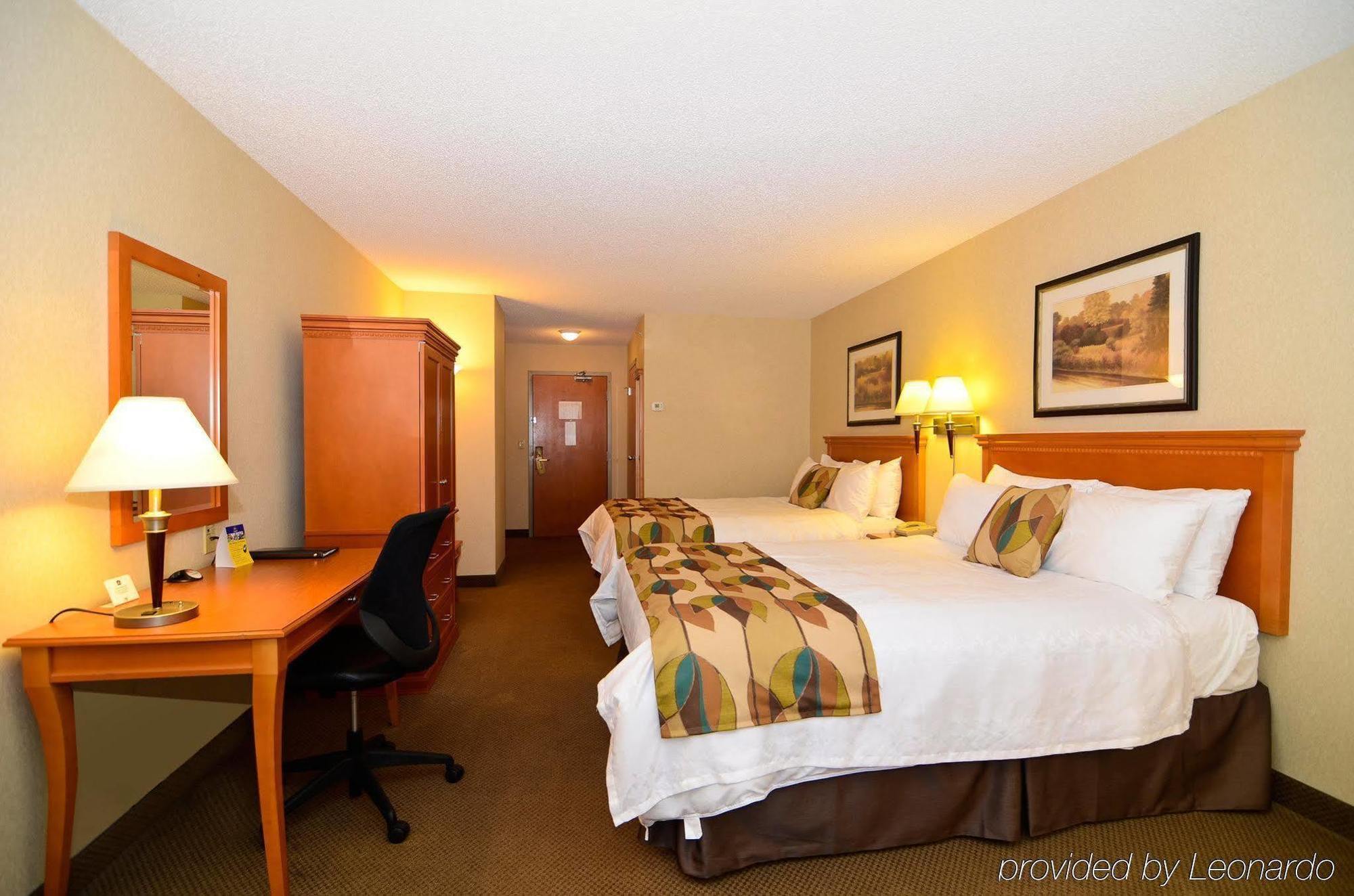 Best Western Plus Calgary Centre Inn Екстер'єр фото