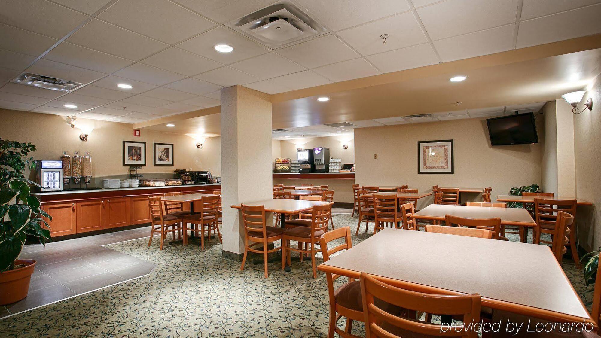 Best Western Plus Calgary Centre Inn Екстер'єр фото